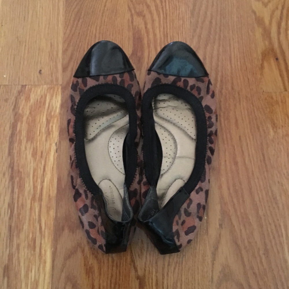Cheetah print flats size 6